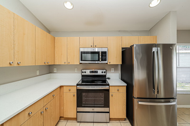 0/Mo, 11351 Coconut Island Dr Riverview, FL 33569 Kitchen View
