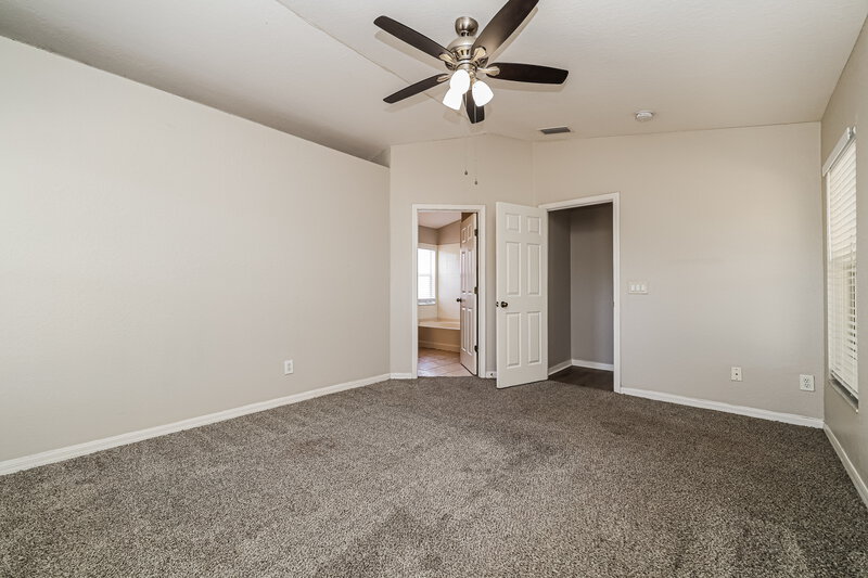 0/Mo, 11351 Coconut Island Dr Riverview, FL 33569 Main Bedroom View 2