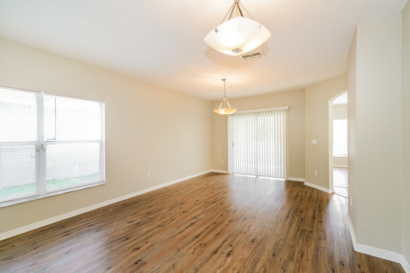 2,270/Mo, 5714 Tanagerlake Rd Lithia, FL 33547 Dining Room View 2