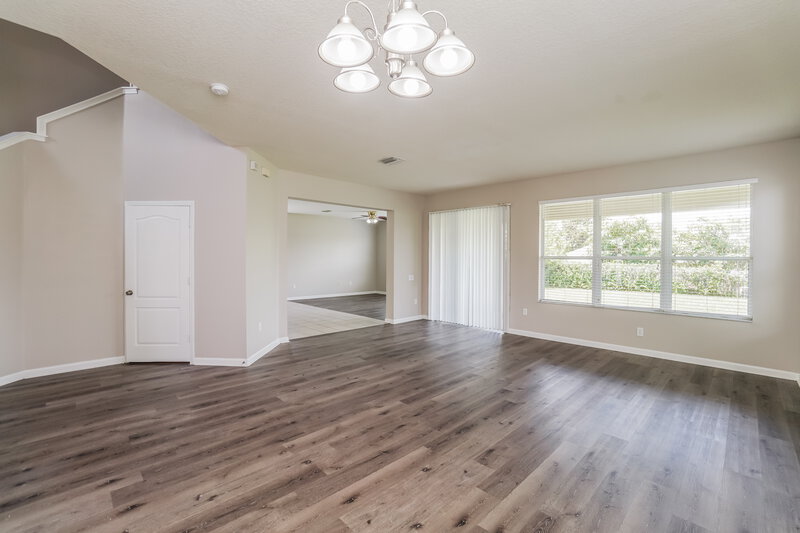 2,800/Mo, 7907 Outerbridge St Wesley Chapel, FL 33545 Living Room View
