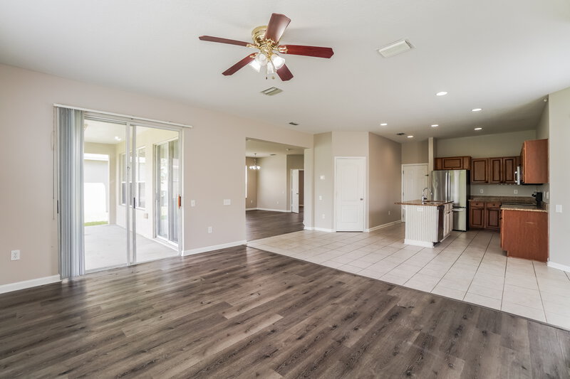 2,800/Mo, 7907 Outerbridge St Wesley Chapel, FL 33545 Living Room View 2