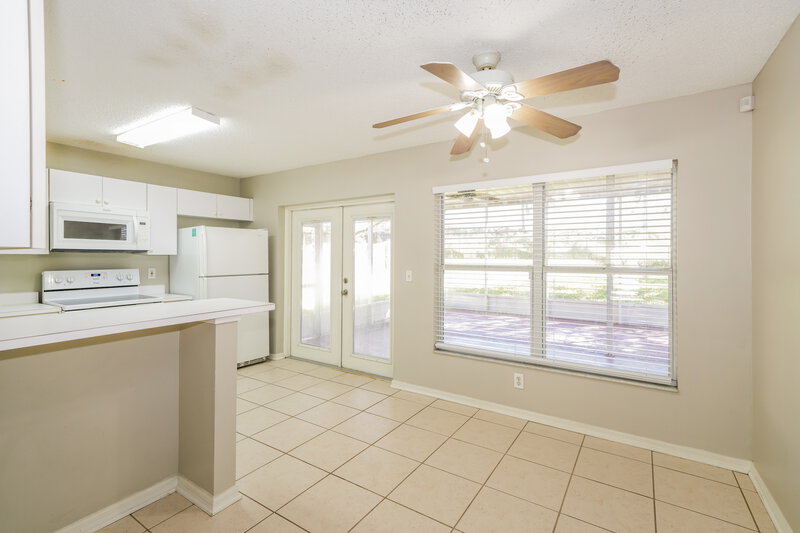 2,140/Mo, 742 Cape Cod Cir Valrico, FL 33594 Dining Room View