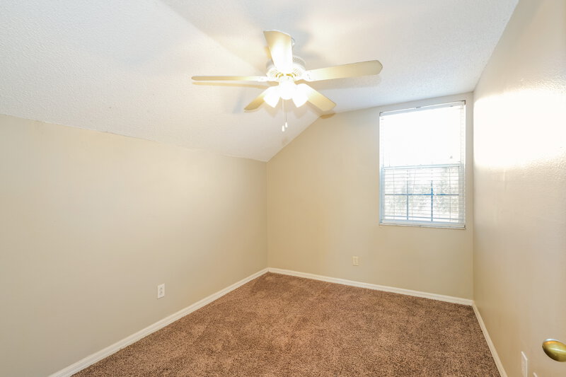 2,140/Mo, 742 Cape Cod Cir Valrico, FL 33594 Bedroom View 2