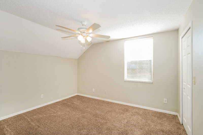 2,140/Mo, 742 Cape Cod Cir Valrico, FL 33594 Bedroom View 3