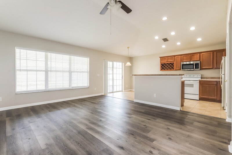 3,710/Mo, 11160 Golden Silence Dr Riverview, FL 33579 Family Room View 2