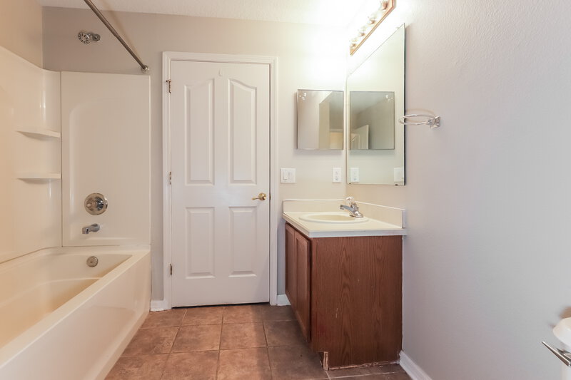 3,710/Mo, 11160 Golden Silence Dr Riverview, FL 33579 Bathroom View