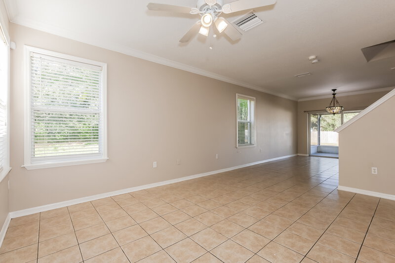 2,335/Mo, 12504 Evington Point Dr Riverview, FL 33579 Living Room View 2