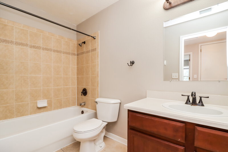 2,565/Mo, 6355 Desert Peace Ave Land O Lakes, FL 34639 Bathroom View