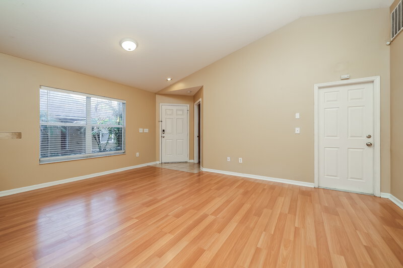 1,995/Mo, 6708 Summer Haven Dr Riverview, FL 33578 Living Room View