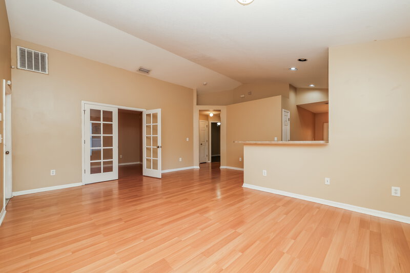 1,995/Mo, 6708 Summer Haven Dr Riverview, FL 33578 Living Room View 2