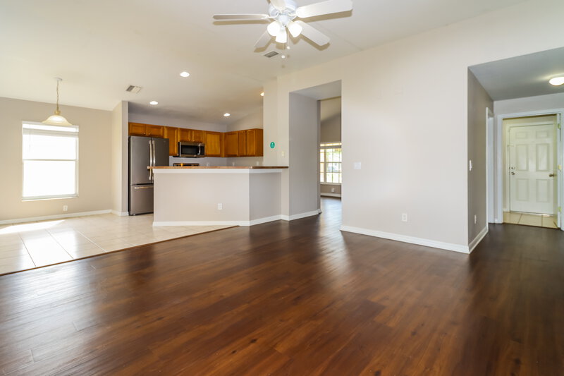 2,235/Mo, 11903 Autumn Creek Dr Riverview, FL 33569 Family Room View