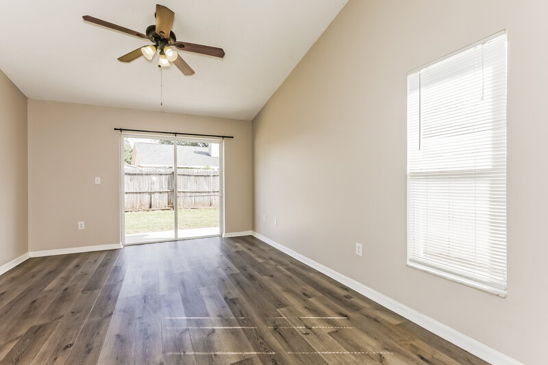 1,875/Mo, 4706 N Dawnmeadow Ct Plant City, FL 33566 Main Bedroom View