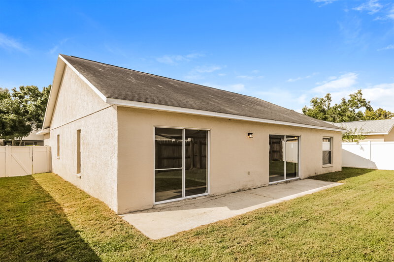 1,875/Mo, 4706 N Dawnmeadow Ct Plant City, FL 33566 Rear View