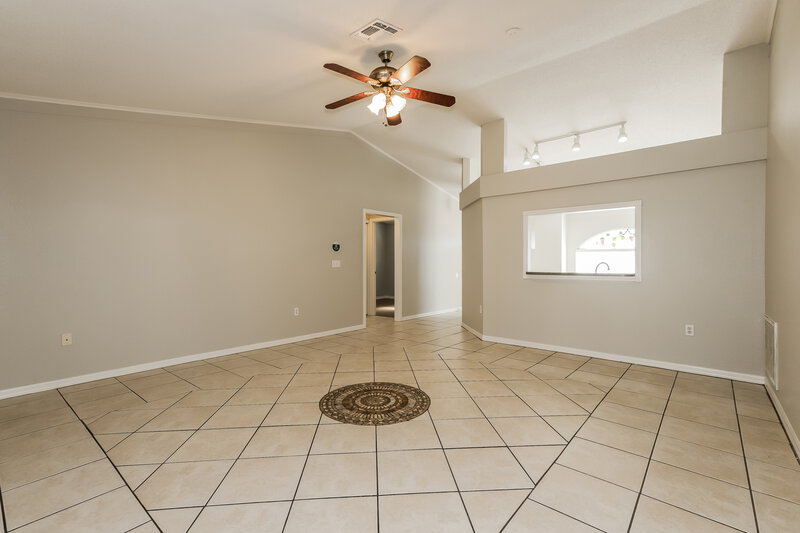 1,825/Mo, 2738 Hickory Ridge Dr Lakeland, FL 33813 Living Room View 3