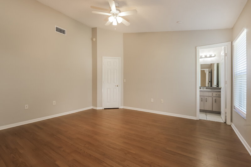 1,825/Mo, 2738 Hickory Ridge Dr Lakeland, FL 33813 Main Bedroom View 2