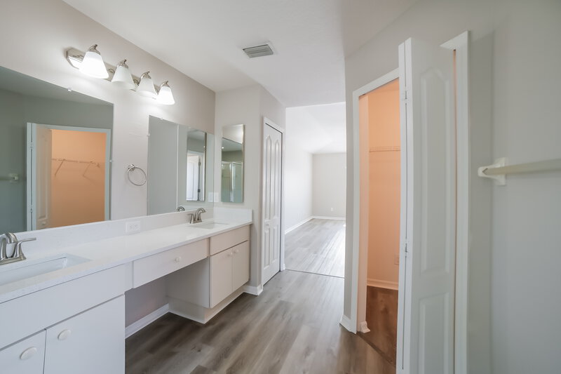 4,680/Mo, 9613 Laurel Ledge Dr Riverview, FL 33569 Main Bathroom View 2
