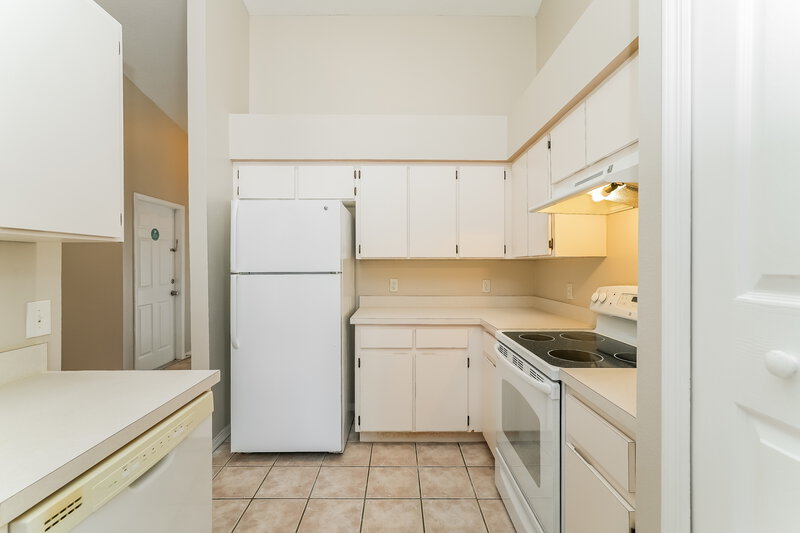 2,110/Mo, 2132 Ridgemore Dr Valrico, FL 33594 Kitchen View 2