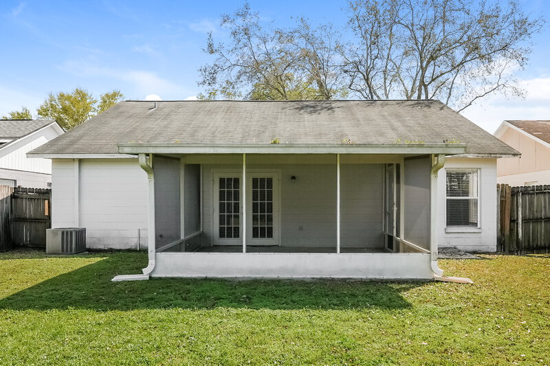 2,110/Mo, 2132 Ridgemore Dr Valrico, FL 33594 Rear View