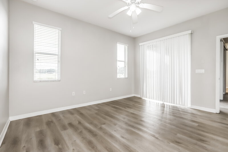 2,240/Mo, 2459 Hamlet Cir Lakeland, FL 33810 Main Bedroom View 2