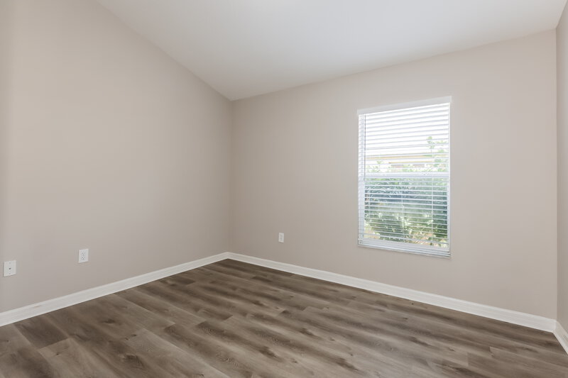 0/Mo, 433 Down Pine Dr Seffner, FL 33584 Bedroom View 3