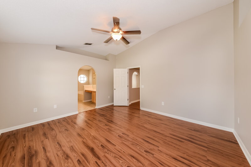 2,240/Mo, 4705 Dragon Tail Ct Valrico, FL 33594 Main Bedroom View 2