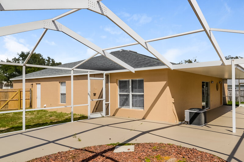 2,240/Mo, 4705 Dragon Tail Ct Valrico, FL 33594 Rear View