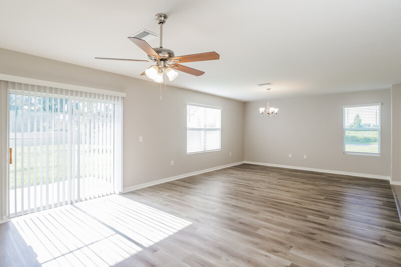 2,400/Mo, 6526 Seaway Dr Brooksville, FL 34604 Living Room View 2