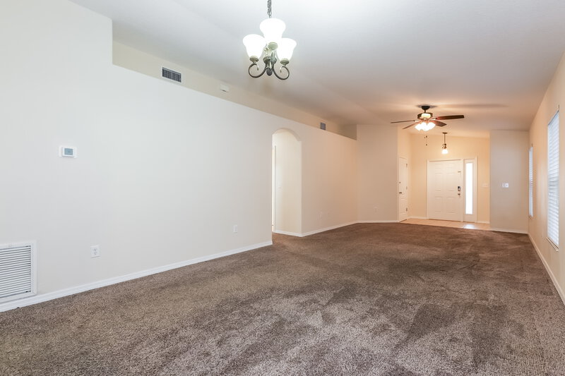 1,810/Mo, 2205 Colville Chase Dr Ruskin, FL 33570 Dining Room View