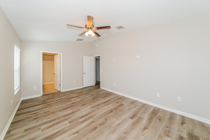 2,305/Mo, 1131 Seminole Sky Dr Ruskin, FL 33570 Main Bedroom View 2