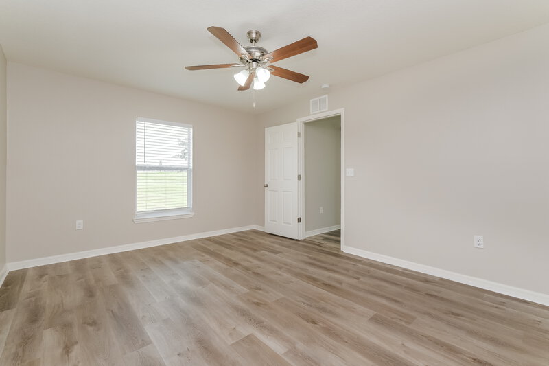 1,850/Mo, 6643 Wirevine Dr Brooksville, FL 34602 Main Bedroom View 2