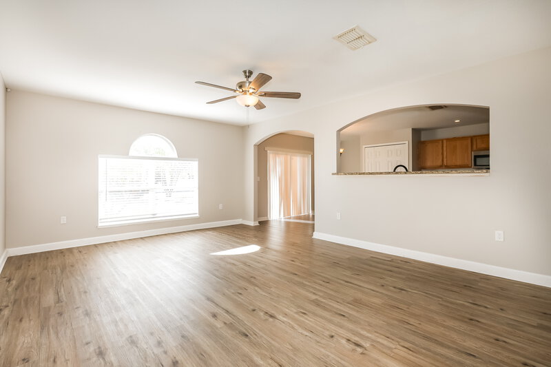 1,965/Mo, 939 Brenton Leaf Dr Ruskin, FL 33570 Living Room View 2