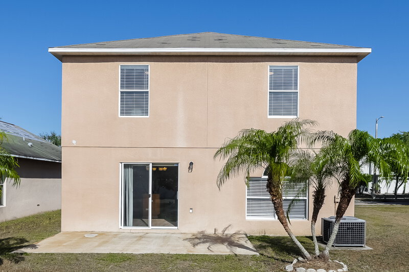 1,965/Mo, 939 Brenton Leaf Dr Ruskin, FL 33570 Rear View