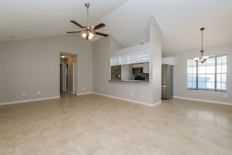 2,310/Mo, 619 Bellingham Pl Palm Harbor, FL 34684 Living Room View