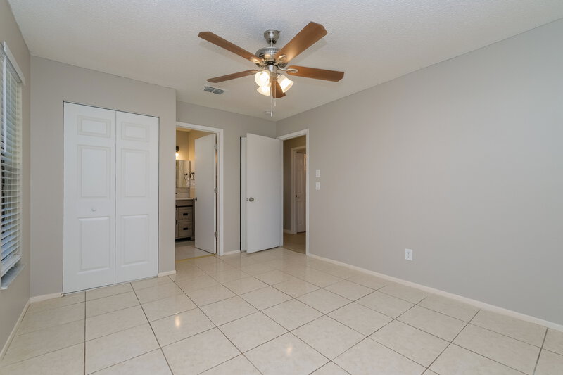 2,310/Mo, 619 Bellingham Pl Palm Harbor, FL 34684 Main Bedroom View 2