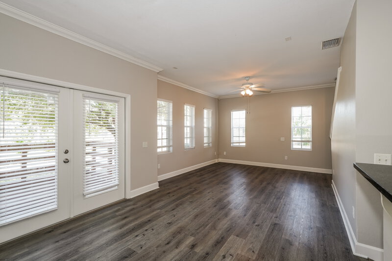 1,950/Mo, 6516 Quiet Pool Ct Apollo Beach, FL 33572 Dining Room View 2