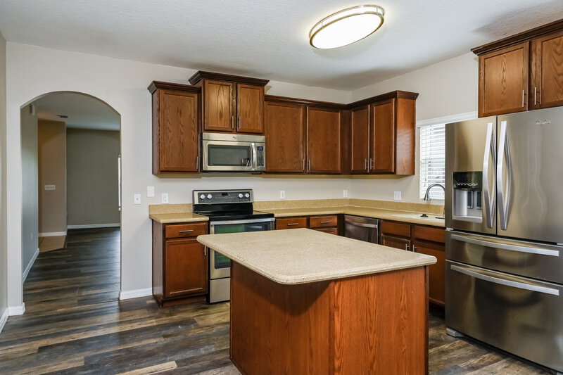 2,415/Mo, 6881 Glenbrook Dr Lakeland, FL 33811 Kitchen View