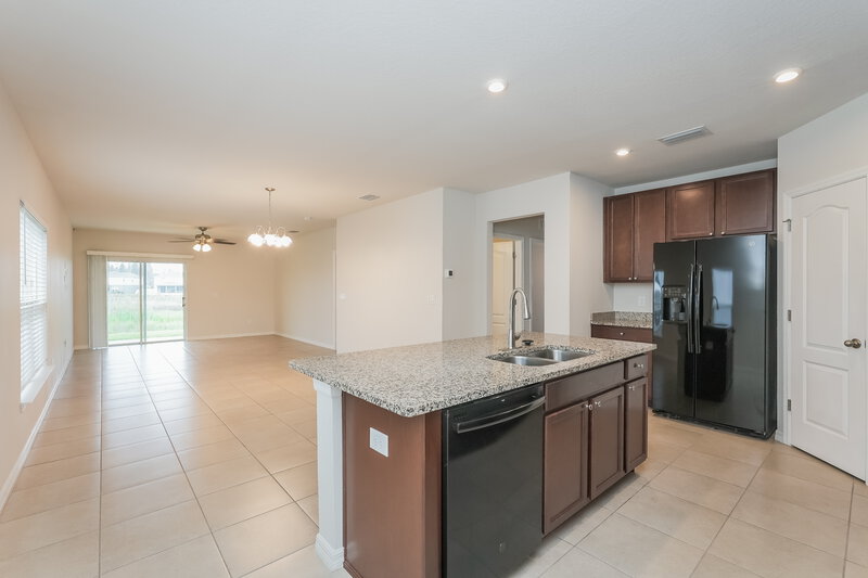 2,030/Mo, 10423 Hawks Landing Dr Land O Lakes, FL 34638 Kitchen View