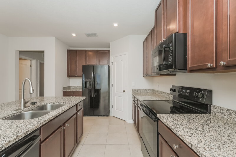 2,030/Mo, 10423 Hawks Landing Dr Land O Lakes, FL 34638 Kitchen View 3