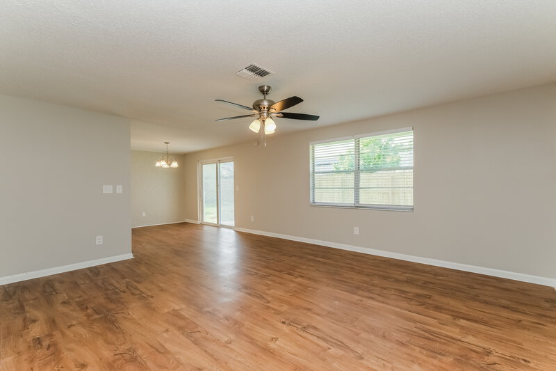 2,080/Mo, 6403 Reef Cir Tampa, FL 33625 Living Room View 2