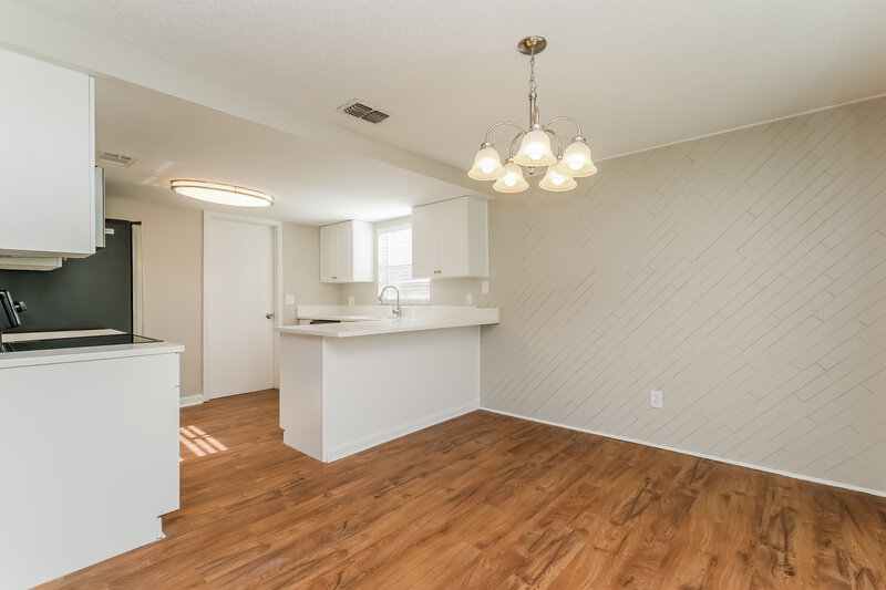 2,080/Mo, 6403 Reef Cir Tampa, FL 33625 Dining Room View