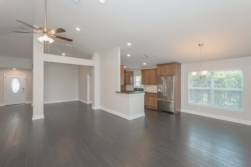 2,500/Mo, 10825 Standing Stone Dr Wimauma, FL 33598 Living Room View