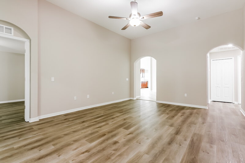 2,485/Mo, 1873 Kingsmill Dr Bartow, FL 33830 Living Room View