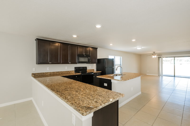 1,795/Mo, 6543 Redbay Dr Brooksville, FL 34602 Kitchen View