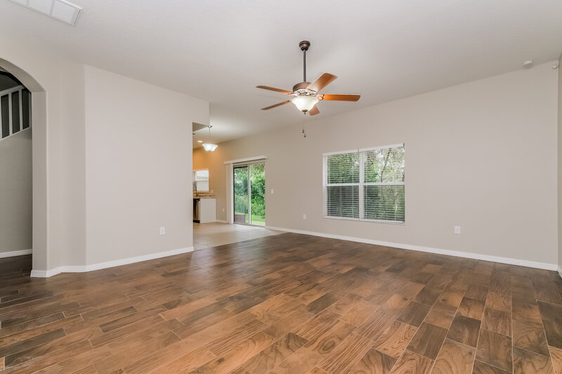 2,285/Mo, 3810 Braemere Dr Spring Hill, FL 34609 Living Room View 2