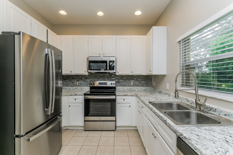 3,880/Mo, 3810 Braemere Dr Spring Hill, FL 34609 Kitchen View