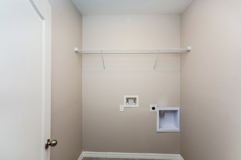 2,370/Mo, 5620 Peace River Dr Lakeland, FL 33811 Walk In Closet View