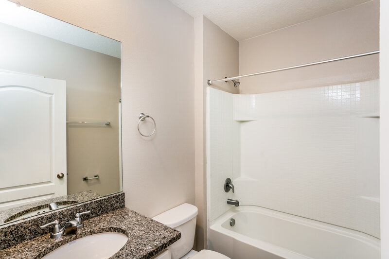 2,370/Mo, 5620 Peace River Dr Lakeland, FL 33811 No Caption View