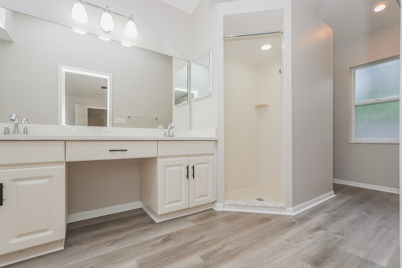 2,287/Mo, 4914 Copper Canyon Blvd Valrico, FL 33594 Main Bathroom View