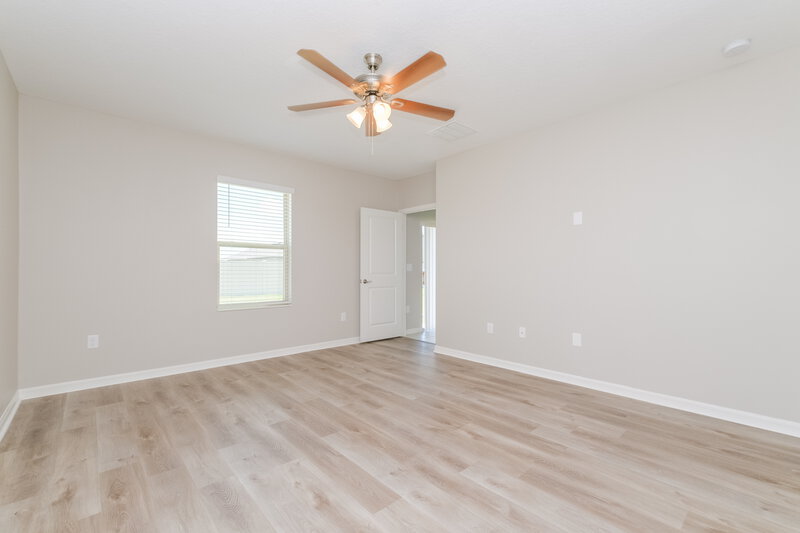 2,800/Mo, 9646 Lemon Drop Loop Ruskin, FL 33573 Main Bedroom View 2