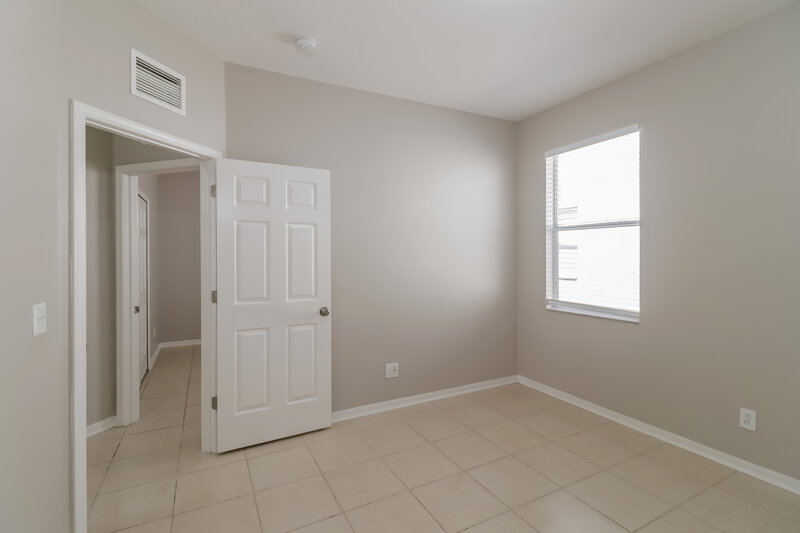 2,570/Mo, 12919 Terrace Springs Dr Temple Terrace, FL 33637 Bedroom View
